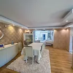 özel Huzurlu *